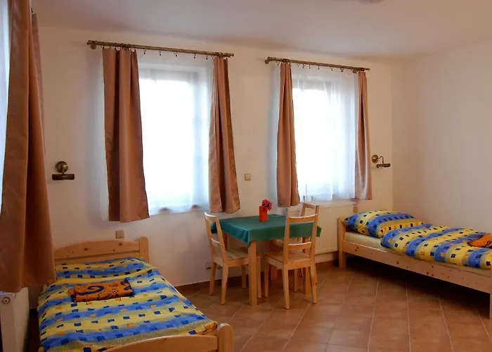 Πανσιόν Camp Prager 2*